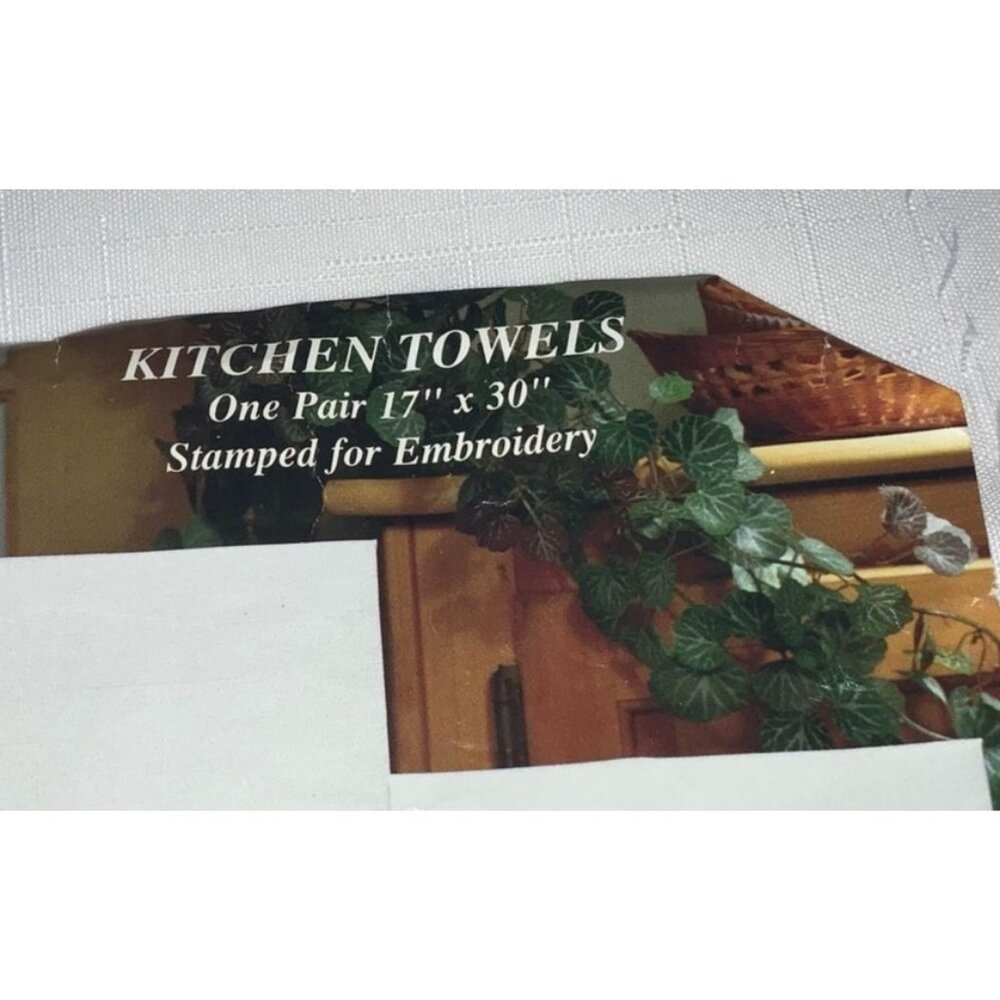 Stamped Linen Kit with Floss Makes 2 Kitchen Towels - Picture 4 of 7